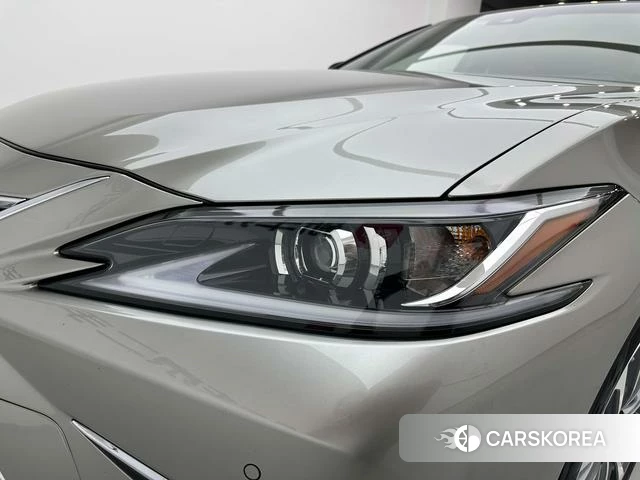 Lexus ES id 4254170 из Китая 17