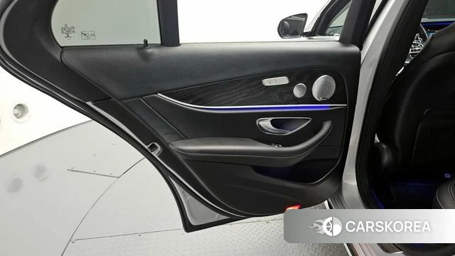 Mercedes-Benz E-Class W213 id 4269326 из Кореи 17