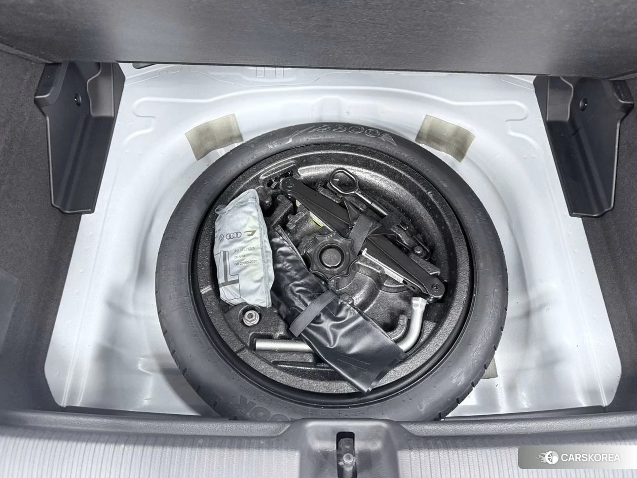 Audi Q2L id 4473468 из Китая 17
