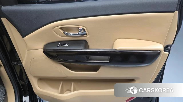 Kia The New Carnival id 4520877 из Кореи 17