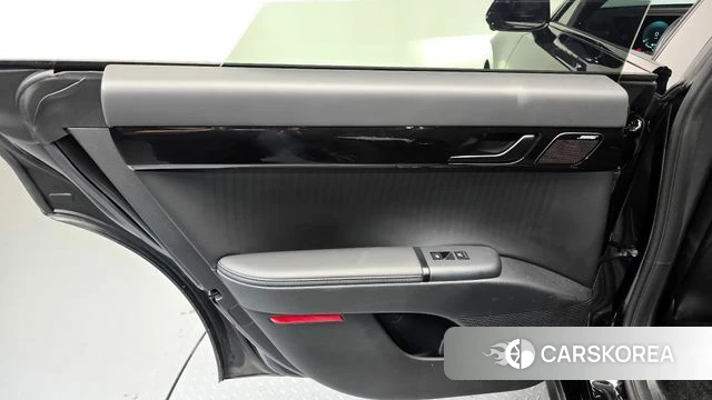 Hyundai Grandeur Hybrid (GN7) id 4934657 из Кореи 17