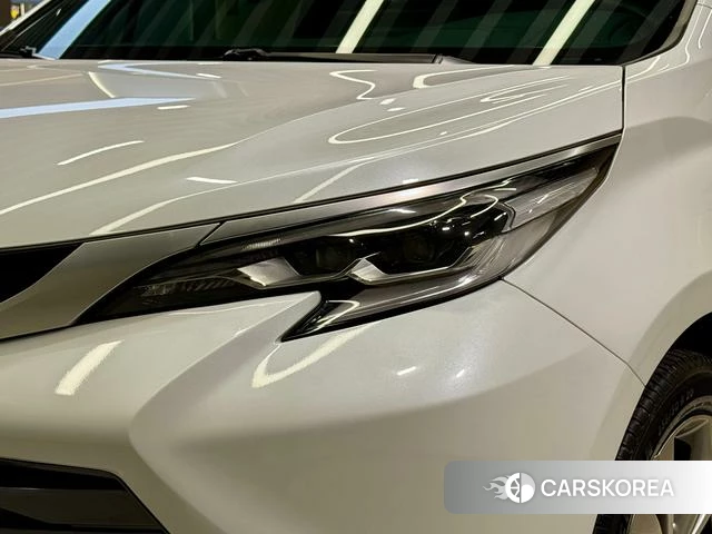 Toyota Saina id 3890614 из Китая 17