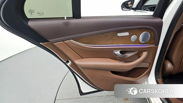 Mercedes-Benz E-Class W213 id 4595701 из Кореи 17