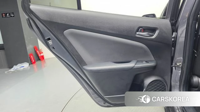 Toyota Prius 4th Generation id 4614154 из Кореи 17