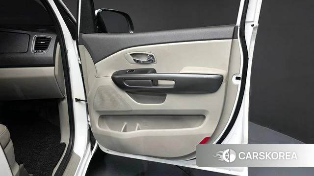 Kia All New Carnival id 4596459 из Кореи 17