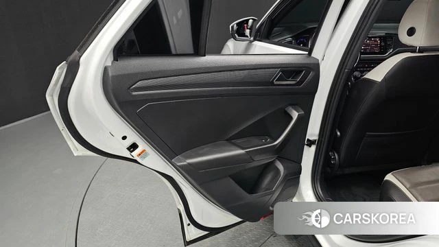 Volkswagen T-Roc id 4573411 из Кореи 17
