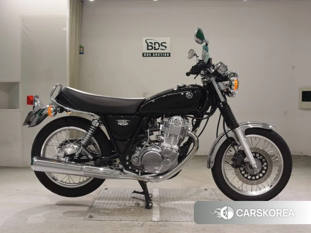 Проданный Yamaha SR 400 2019 из Японии