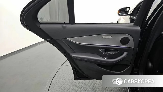 Mercedes-Benz E-Class W213 id 4694174 из Кореи 17