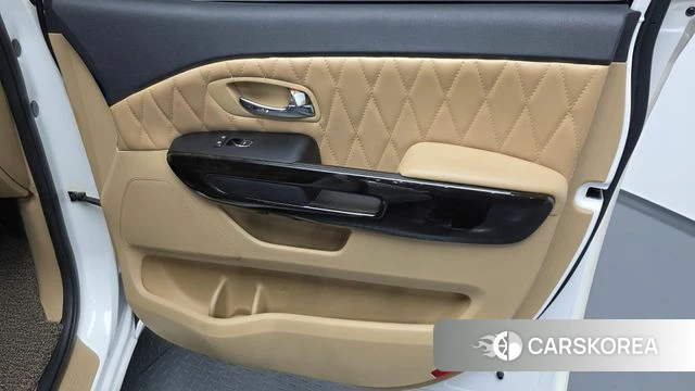 Kia The New Carnival id 4765112 из Кореи 17