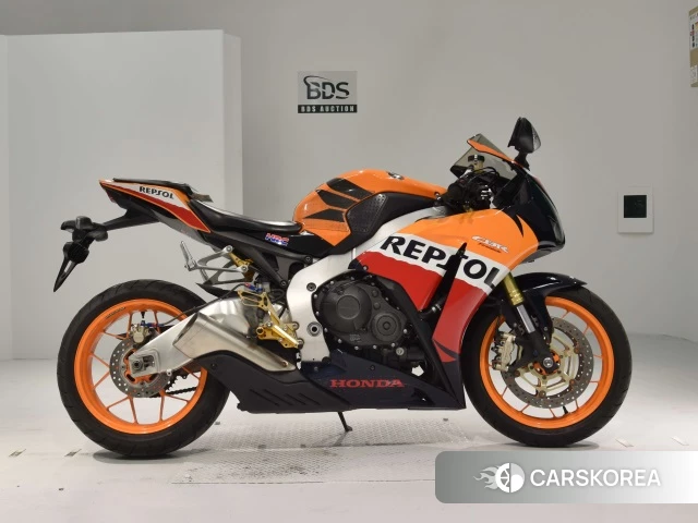 Проданный Honda CBR1000RR 2013 из Японии