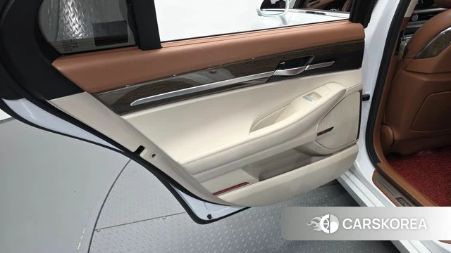 Genesis G90 id 4894806 из Кореи 16