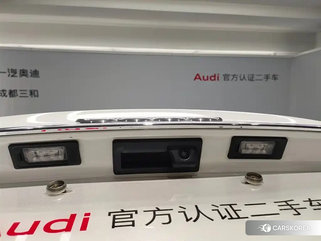Audi A4L id 4539184 из Китая 17
