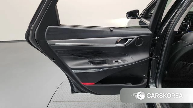 Hyundai The New Grandeur IG Hybrid id 4530111 из Кореи 17