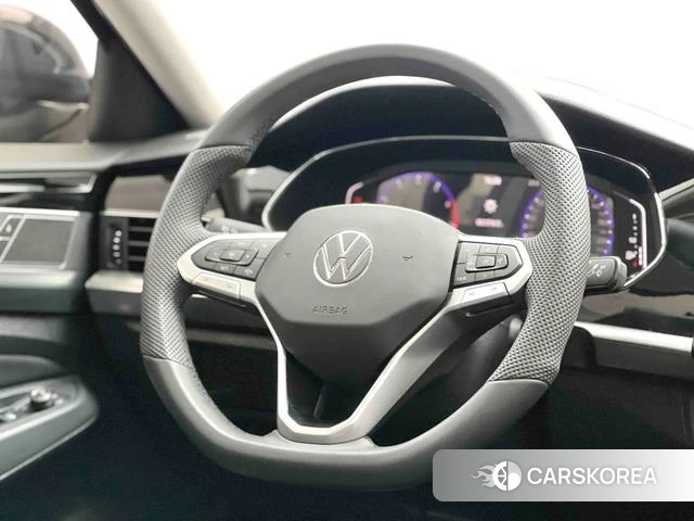 Volkswagen Passat id 4374554 из Китая 17