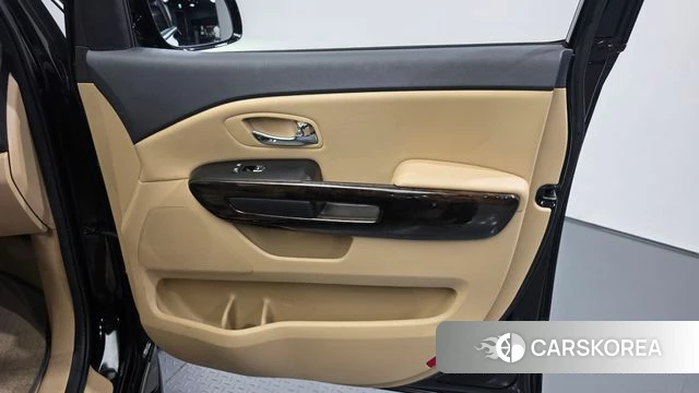 Kia The New Carnival id 4755175 из Кореи 17