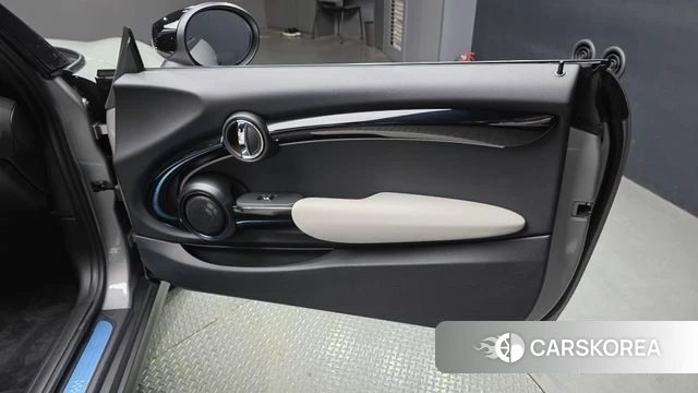Mini Cooper S Convertible id 4635795 из Кореи 17