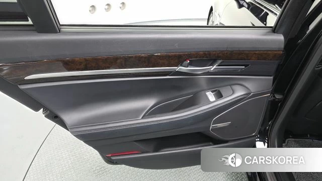 Genesis G90 id 4310211 из Кореи 17