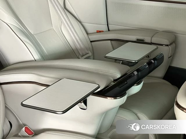 Lexus LM id 4026793 из Китая 17