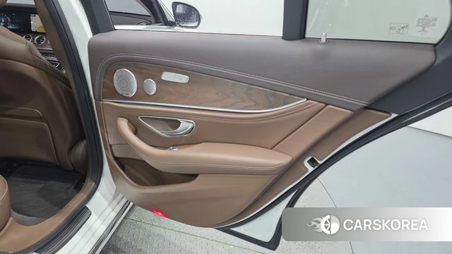 Mercedes-Benz E-Class W213 id 4378063 из Кореи 17