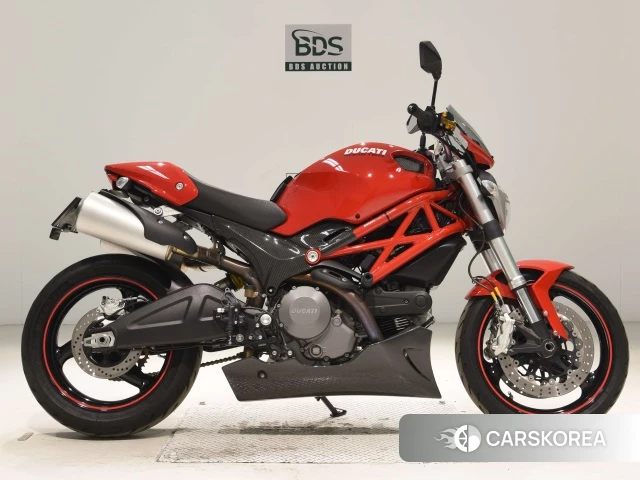 Проданный Ducati MONSTER 696 2010 из Японии, фото 2