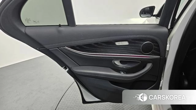 Mercedes-Benz E-Class W213 id 4594450 из Кореи 17