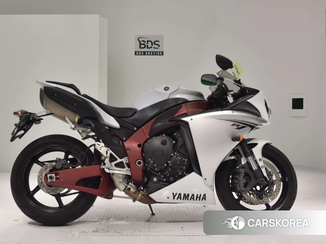 Проданный Yamaha YZF-R1 2010 из Японии