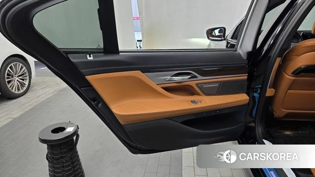 BMW 7 Series (G11) id 4657466 из Кореи 17