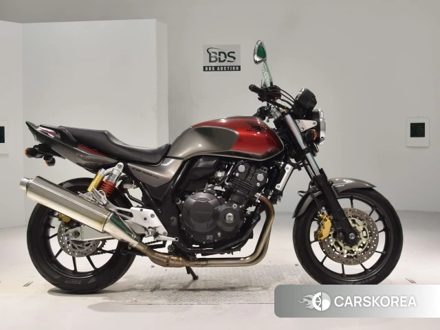 Проданный Honda CB400SF ABS 2016 из Японии, фото 2