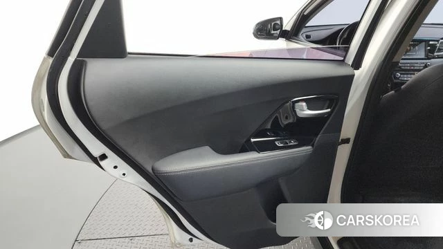 Kia Niro EV id 4430437 из Кореи 17