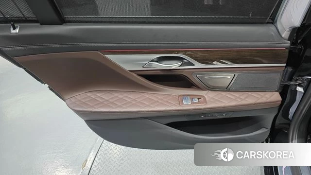 BMW 7 Series (G11) id 4662574 из Кореи 17