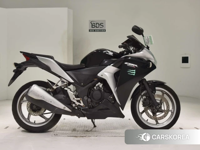 Проданный Honda CBR250R 2011 из Японии, фото 2