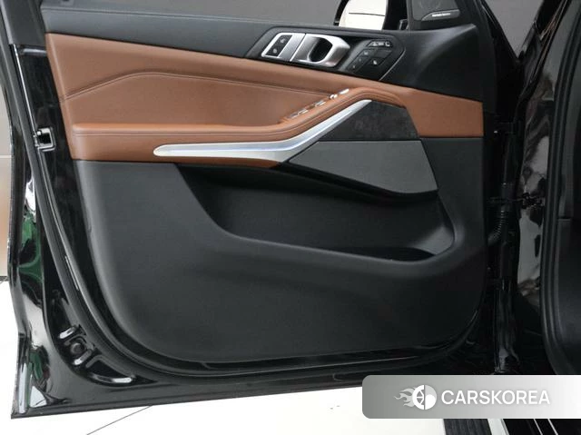 BMW X7 id 4273549 из Китая 17