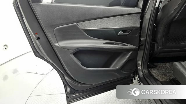 Peugeot 5008 second generation id 4250904 из Кореи 17