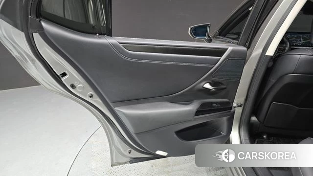 Lexus ES300h 7th generation id 4230267 из Кореи 17