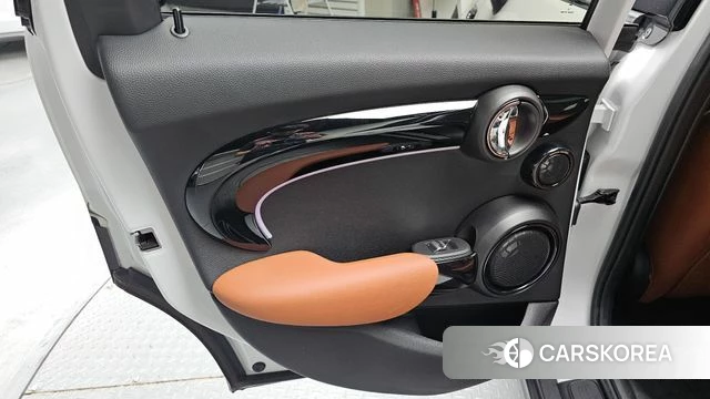 Mini Cooper S id 4623650 из Кореи 17