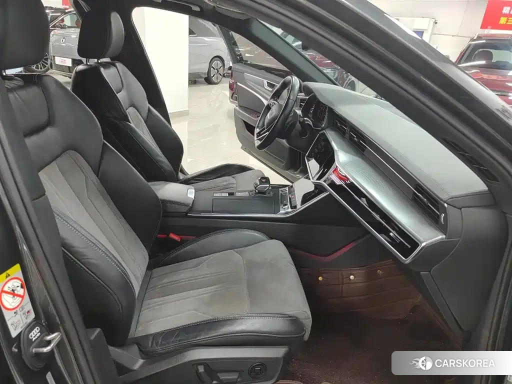 Audi A6L id 4548230 из Китая 17