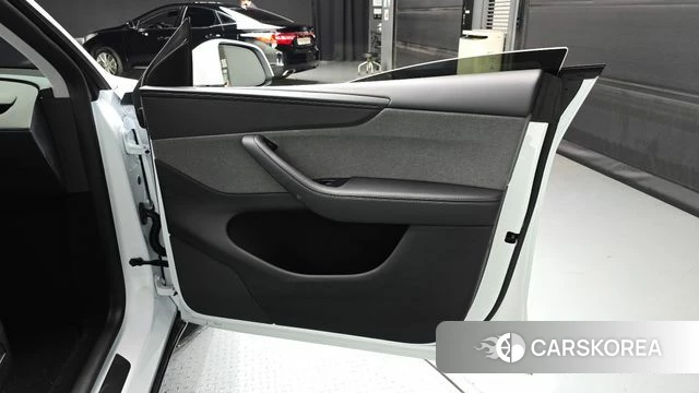Tesla Model Y id 4602242 из Кореи 17