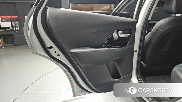 Kia Niro EV id 4471139 из Кореи 17