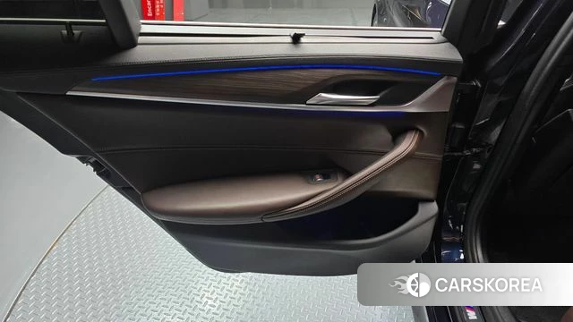 BMW 5 Series (G30) id 4620197 из Кореи 17