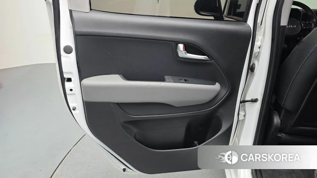 Kia The New Kia Ray EV id 4456676 из Кореи 17