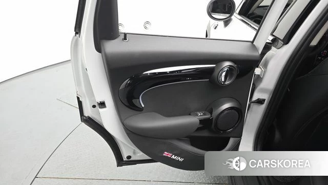 Mini Cooper id 4302666 из Кореи 17