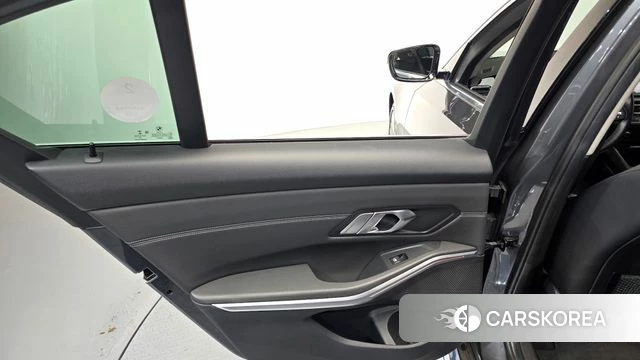 BMW 3 Series (G20) id 4496577 из Кореи 17