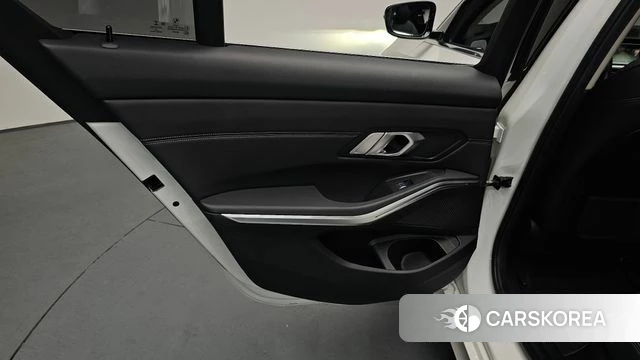 BMW 3 Series (G20) id 4370163 из Кореи 17