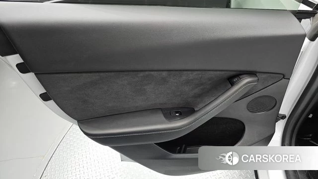Tesla Model Y id 4863290 из Кореи 17