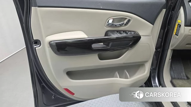 Kia The New Carnival id 4502170 из Кореи 17