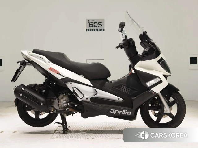 Проданный Aprilia SR MAX300 2016 из Японии, фото 2