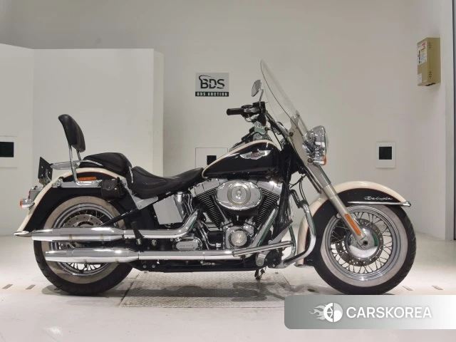 Проданный Harley-Davidson Softail Deluxe FLSTN1580 2011 из Японии