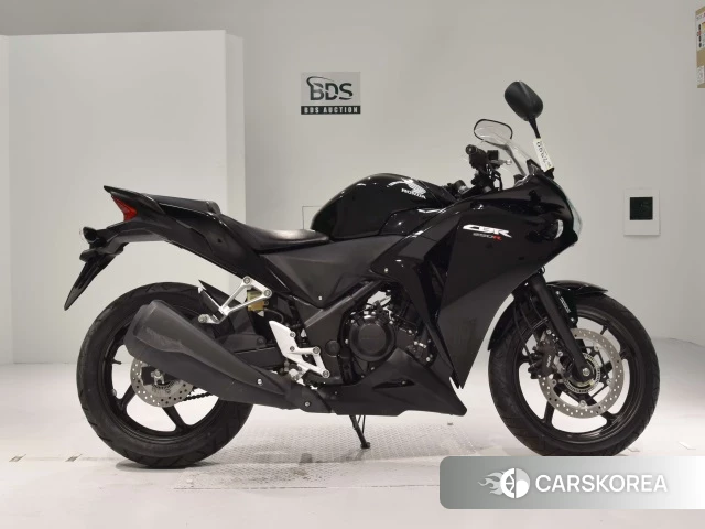 Проданный Honda CBR250R ABS id 4175884 из Японии