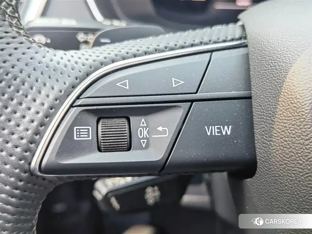 Audi Q5L id 4539080 из Китая 17