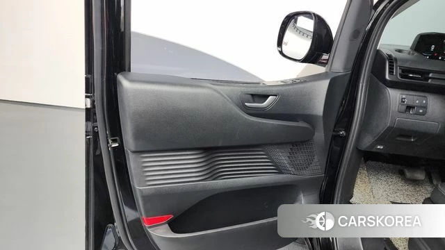 Hyundai Staria id 4329441 из Кореи 17